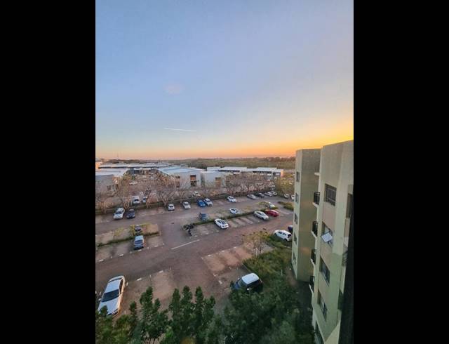 1 BEDROOM APARTMENT FOR SALE IN UMHLANGA RIDGE